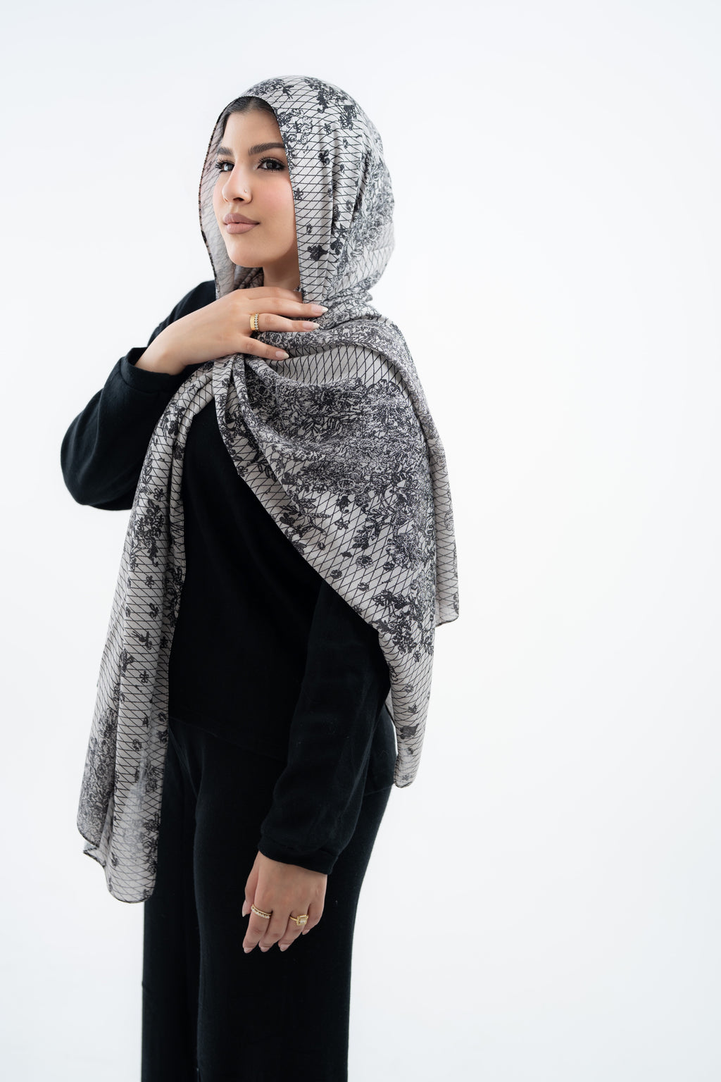 Lace modal higab